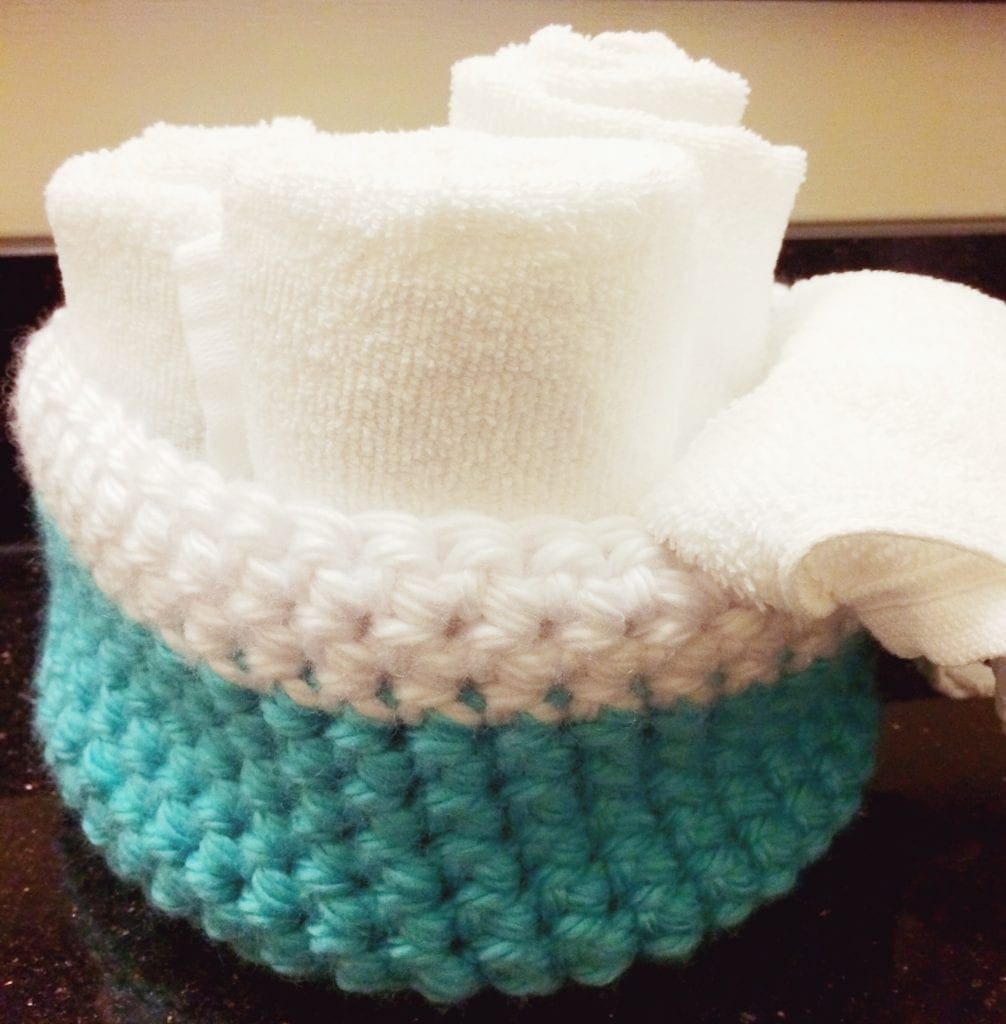 Large chunky crochet basket