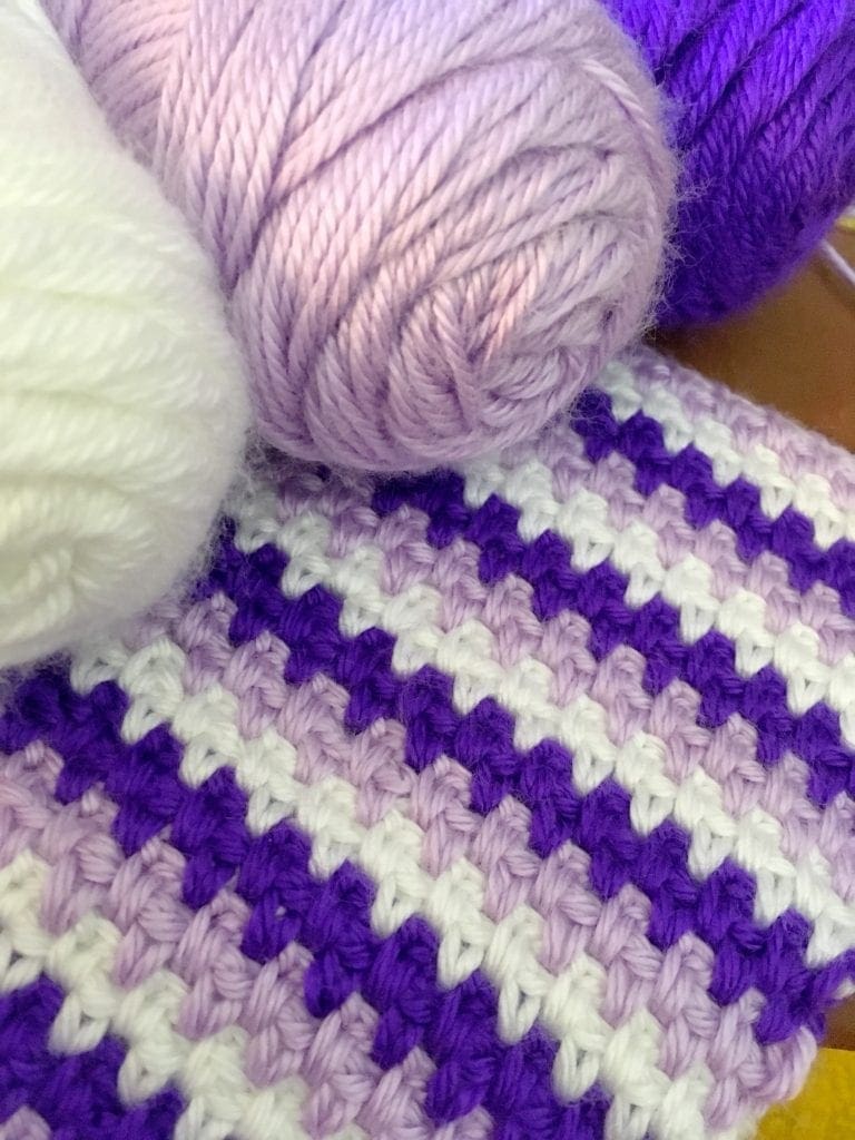 moss stitch baby blanket close up