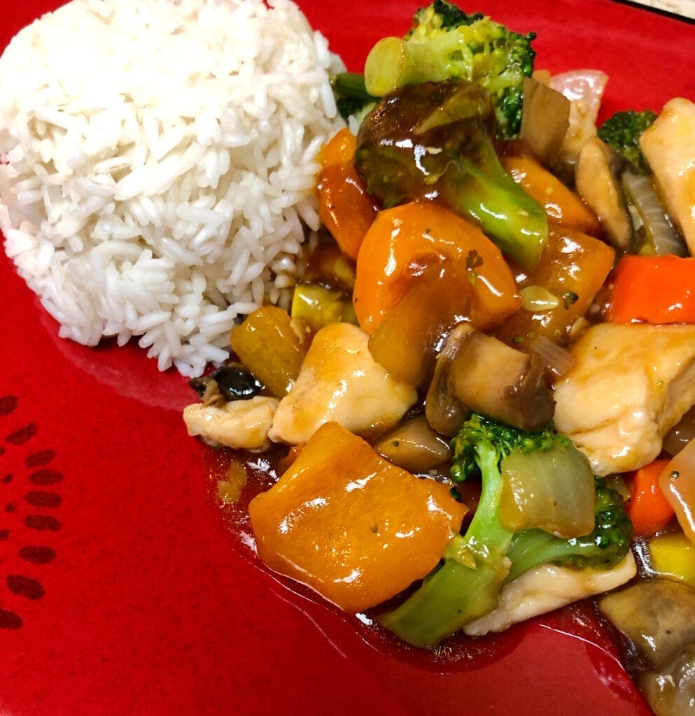 Chicken and Vegetables in Brown Sauce Served with Rice