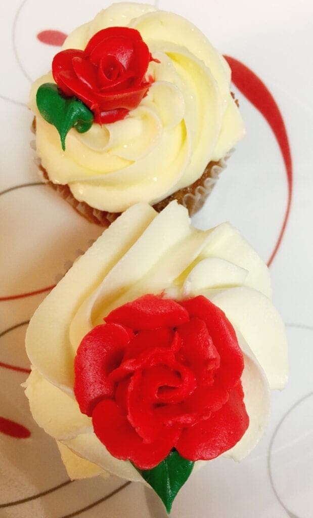 Rose Flower Decorated Wedding Cupcakes with Buttercream Icing