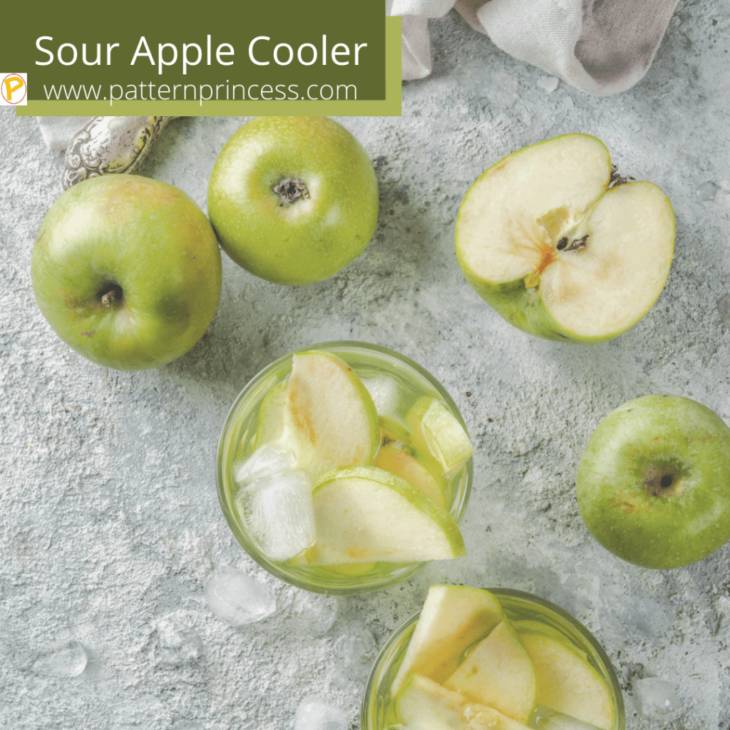 Sour Apple Cooler with Green Apples