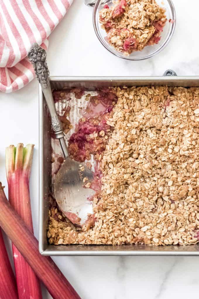 Rhubarb-Crisp-houseofnasheats