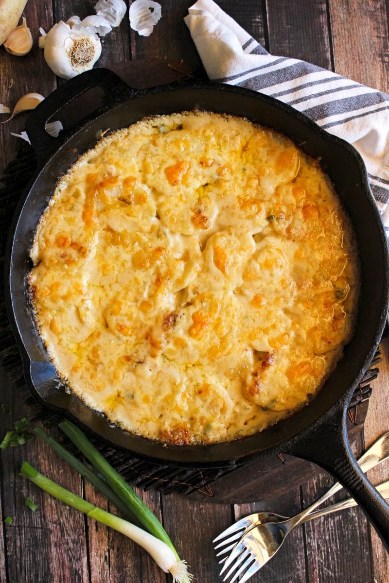 one-skillet-potatoes-au-gratin