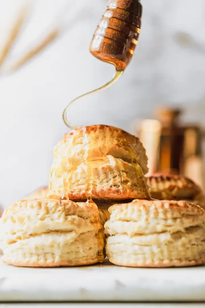 OLD FASHIONED BUTTERMILK BISCUITS