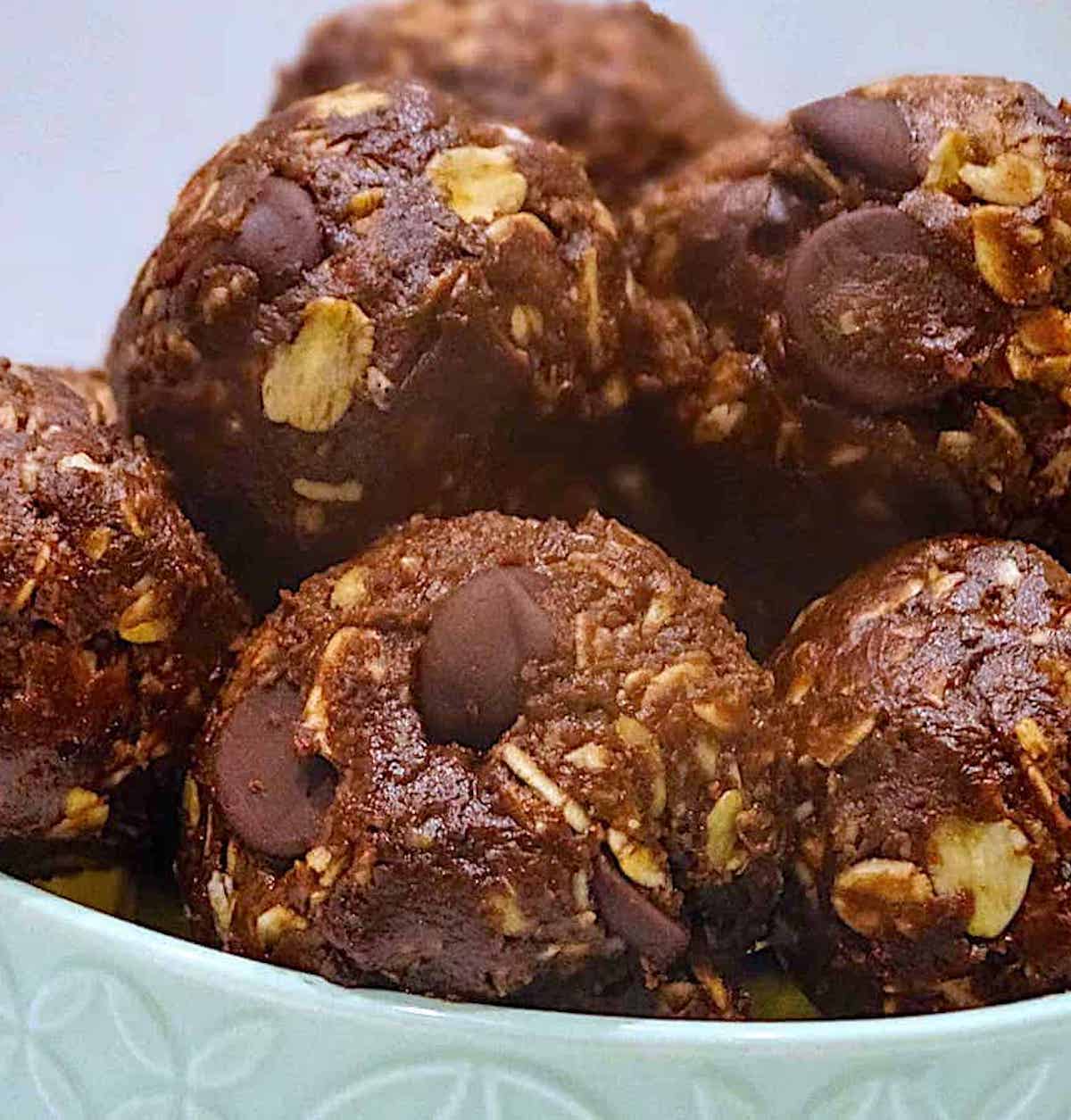 Dark Chocolate Energy Balls