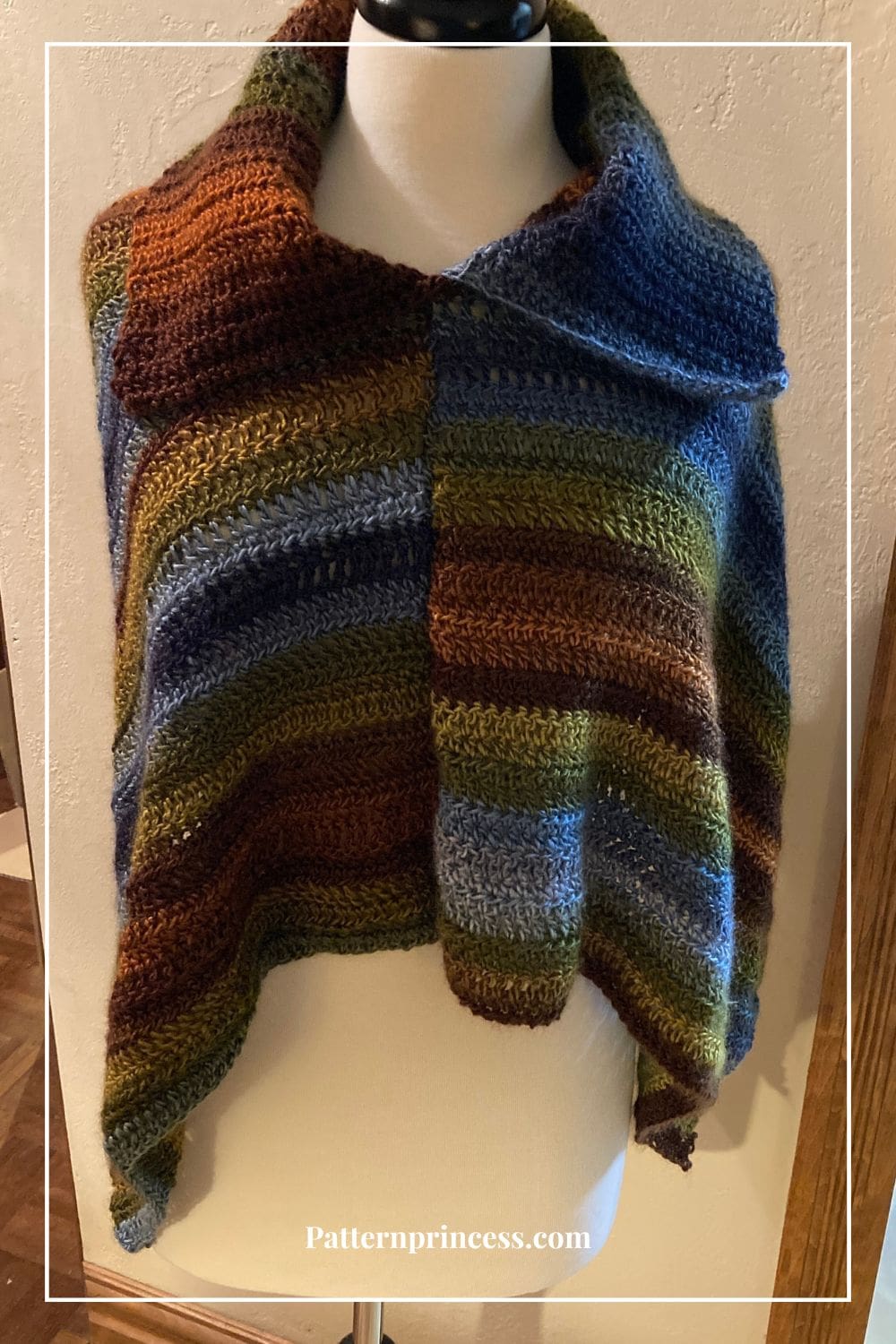Styling the Poncho Collar Open and Points to the Sides