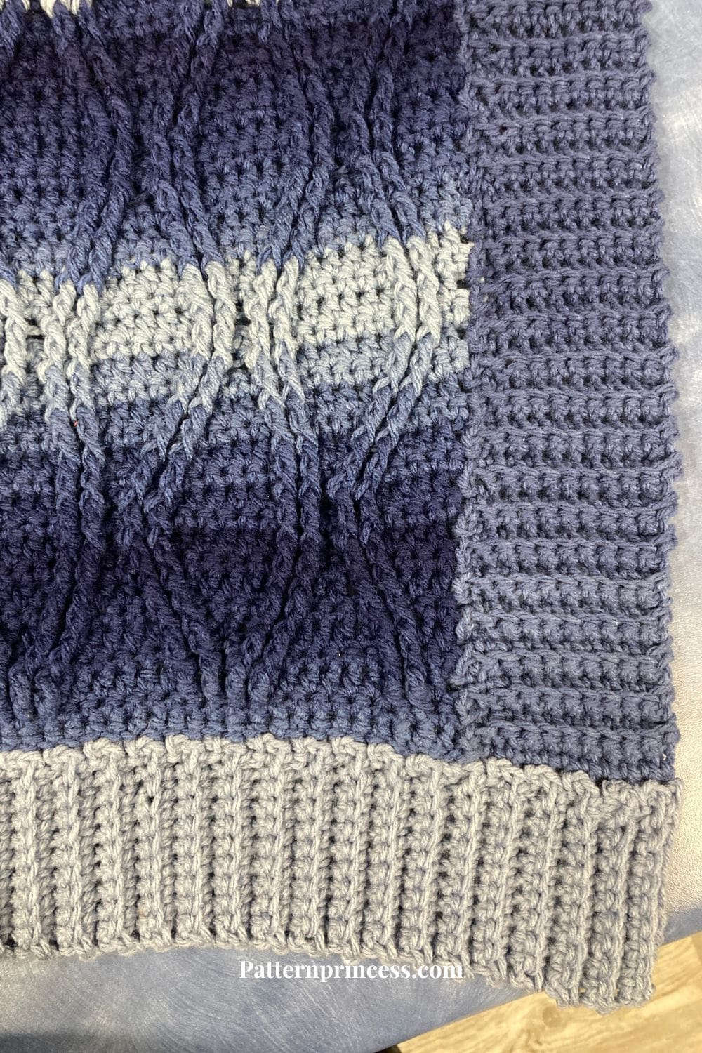 Close up of the Ribbed Border on the Freya Throw