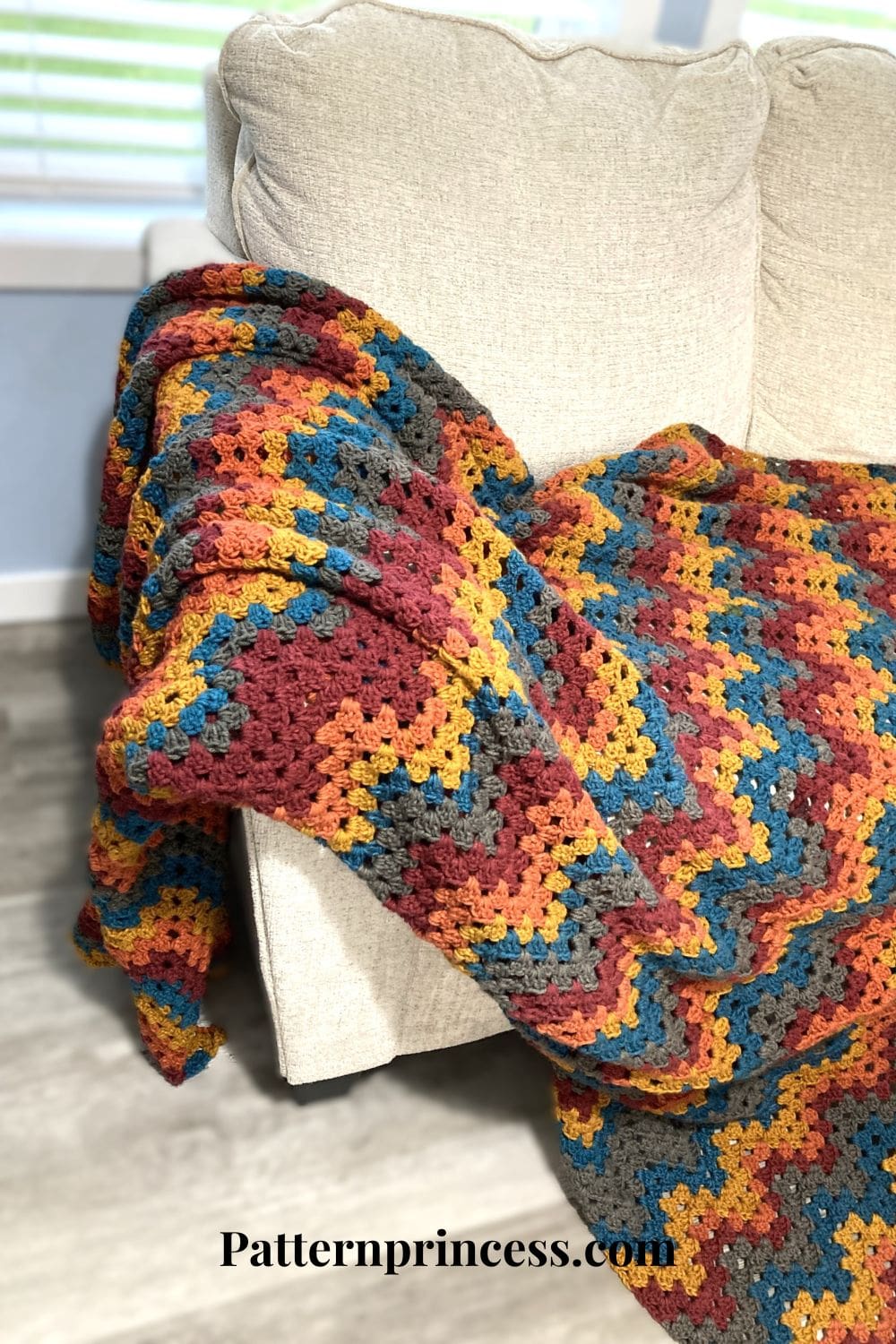 Side view of granny zigzag stitch blanket