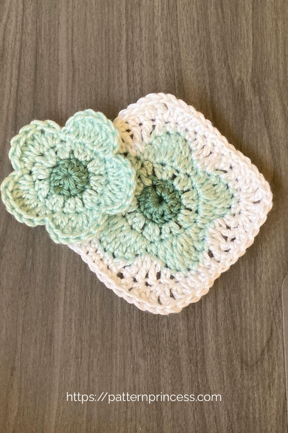 Pretty Daisy Flower Turned into a Square
