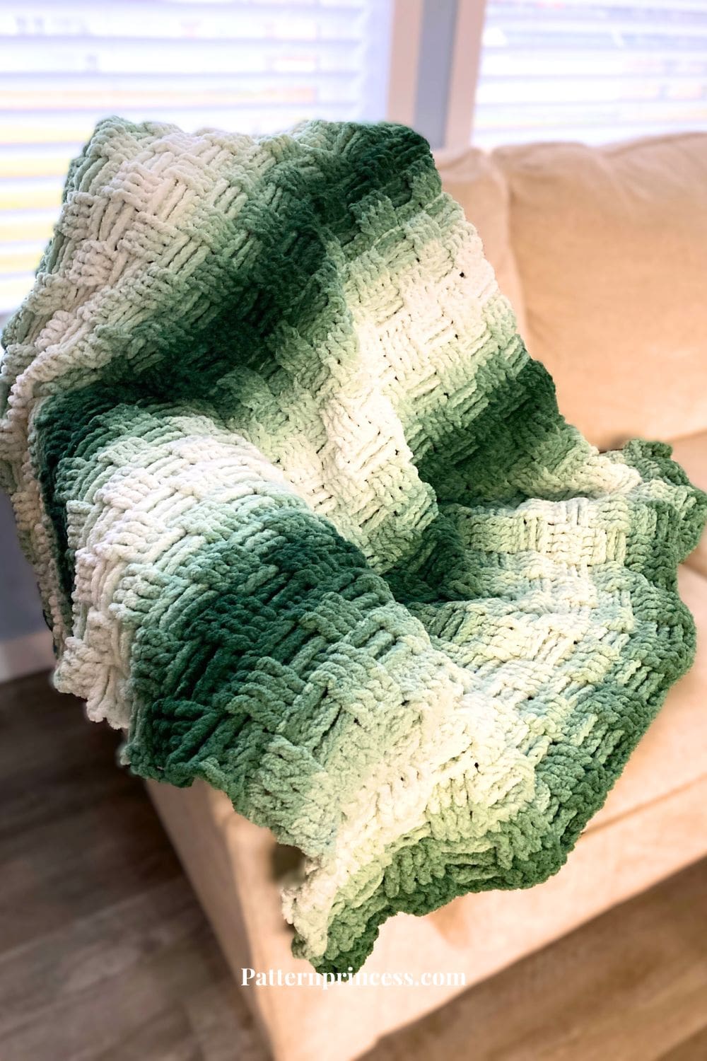 Chunky Evergreen Throw Blanket on Sofa