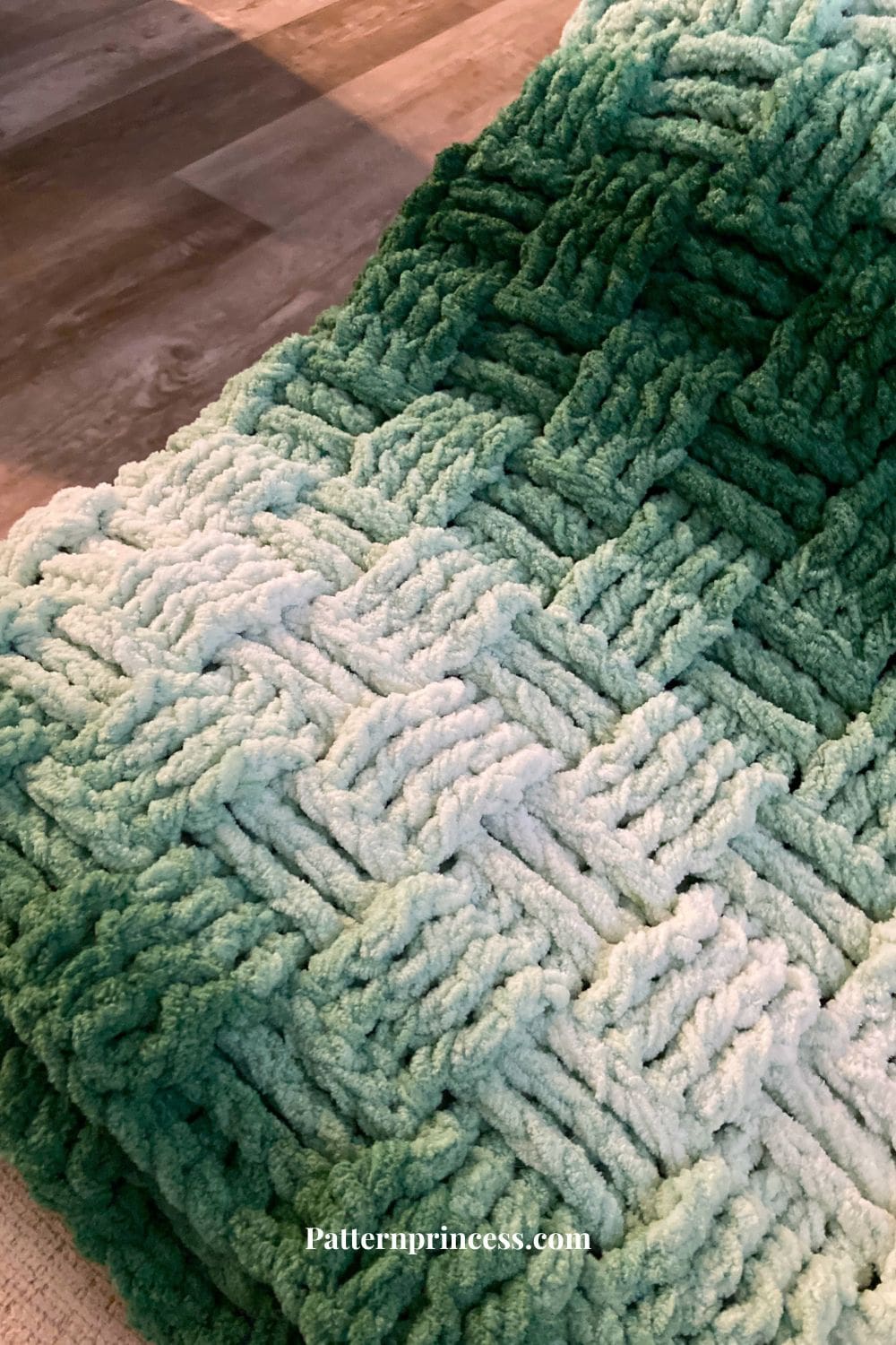 Close up of Basket Weave Stitch using Bernat Blanket Perfect Phasing Yarn