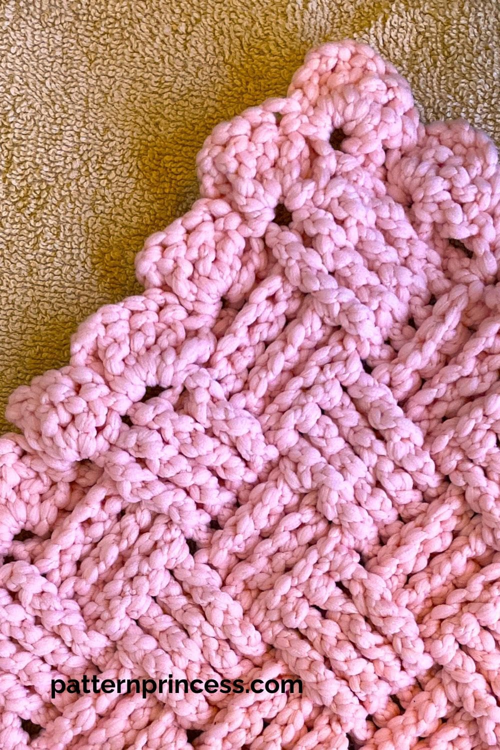 close up of blush glam blanket border