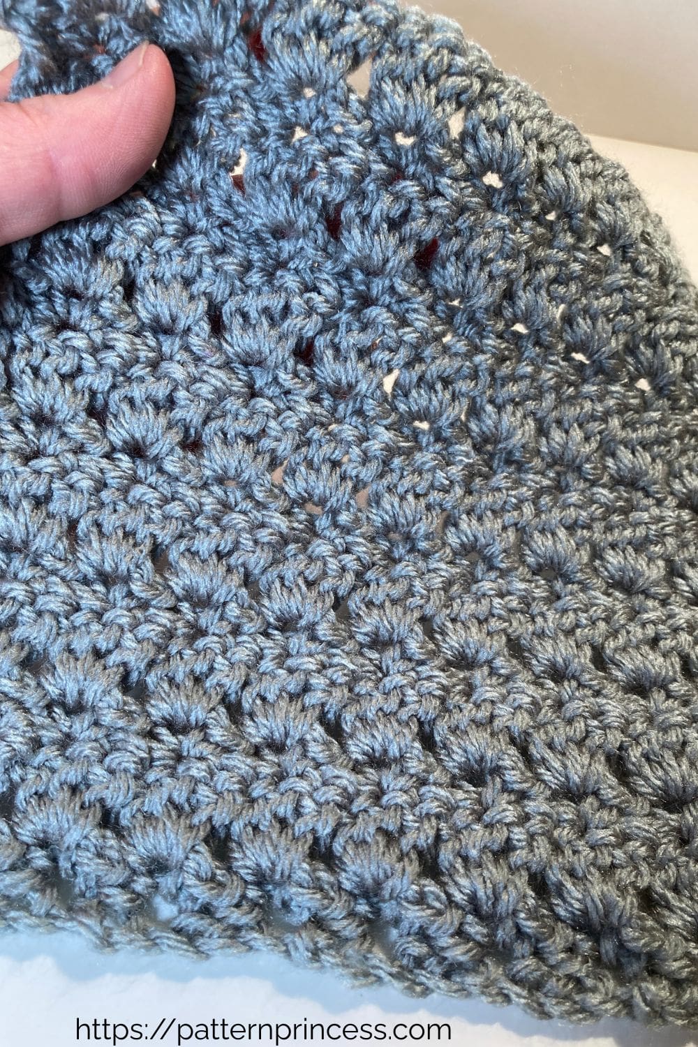 Primrose Stitch in Solid Medium Yarn